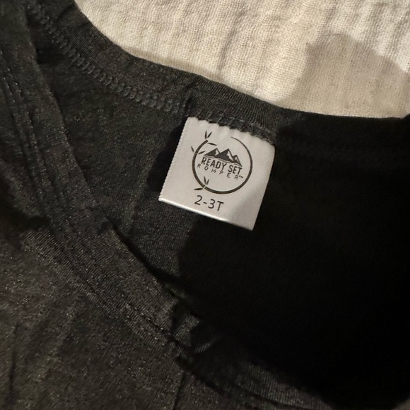 Ready Set Rompers. Front Opening. 2-3T - Picture 2 of 15